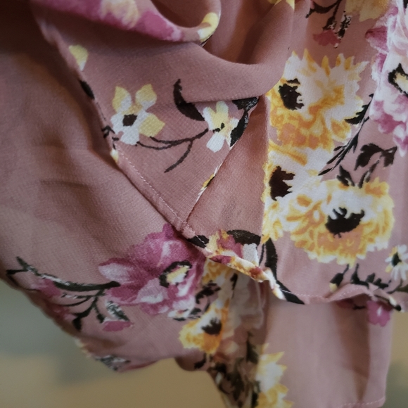 Romper Floral Mauve Pink Crochet Women's Spaghetti Straps Size Medium - Picture 6 of 8